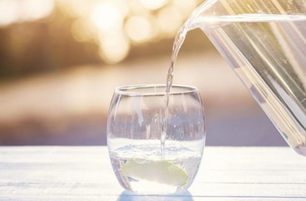 Uống nước giúp giảm mỡ cấp tốc